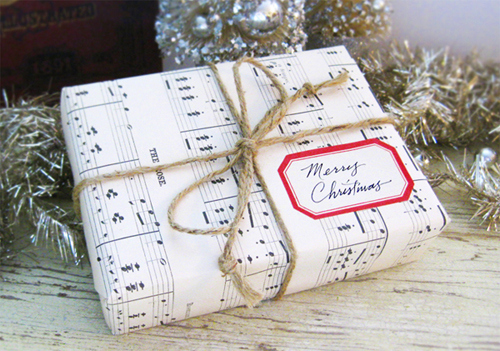 Unique Gift Wrap idea for the Holiday