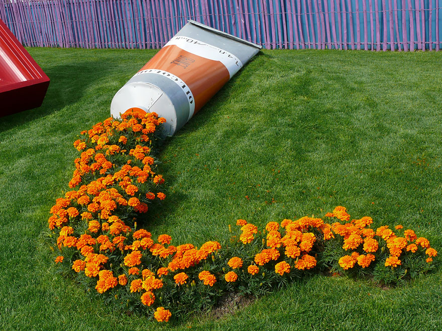 30 Brilliant Ideas To Make Spilled Flower Pots