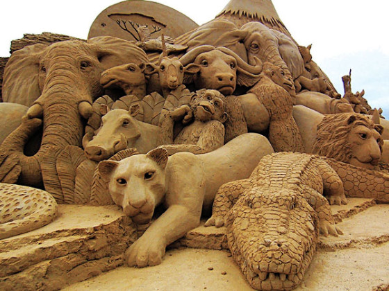 30 Fantastic Biggest Sand Sculptures Art In Beach - Blogrope