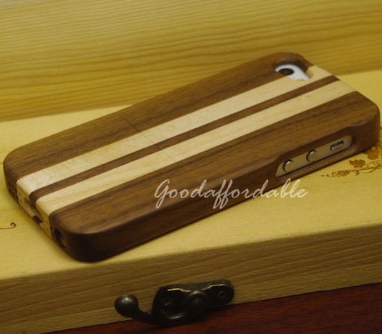 Black Walunt Wood Hard Cover Case (iPhone 5)  