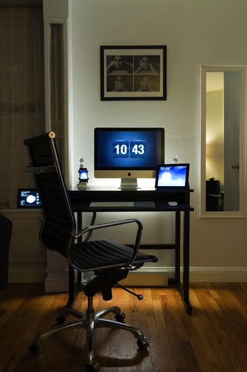 Elegant-Workspace-in-home-room