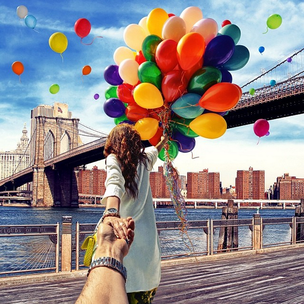 30 Lovely Couple Photos That Will Make You Want To Travel