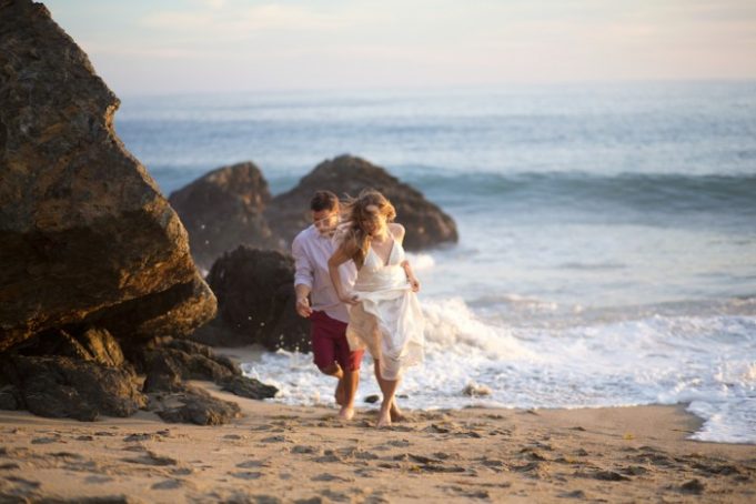 30 Best Wedding Prenup Ideas for a Romantic Photo shoot - Blogrope